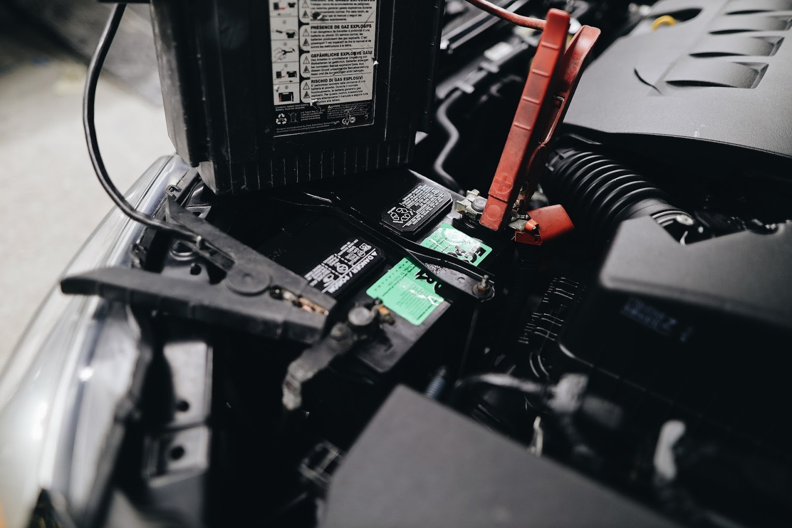 Step-by-step guide on how to reset ABS light without scan tool while disconnecting the battery