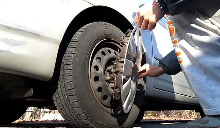 Attach Wheel Hubcap Cover