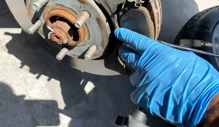Remove The Old Brakes Pads